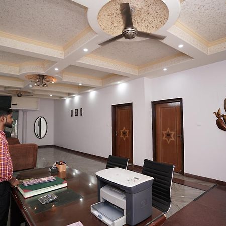 Hotel Lecston @Yashobhoomi Dwarka Sector - 25 Metro Station Delhi (National Capital Territory of India) Exterior foto
