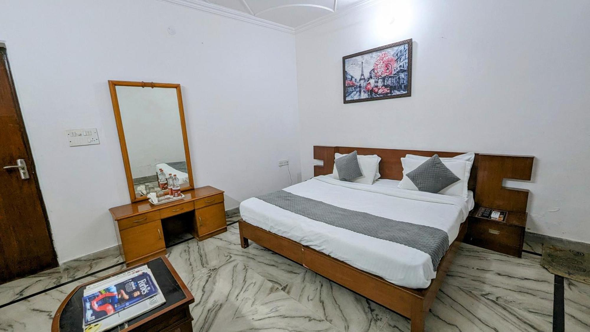 Hotel Lecston @Yashobhoomi Dwarka Sector - 25 Metro Station Delhi (National Capital Territory of India) Exterior foto