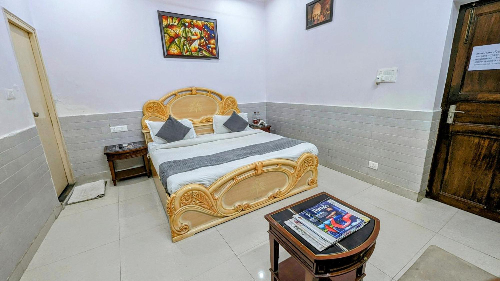 Hotel Lecston @Yashobhoomi Dwarka Sector - 25 Metro Station Delhi (National Capital Territory of India) Exterior foto