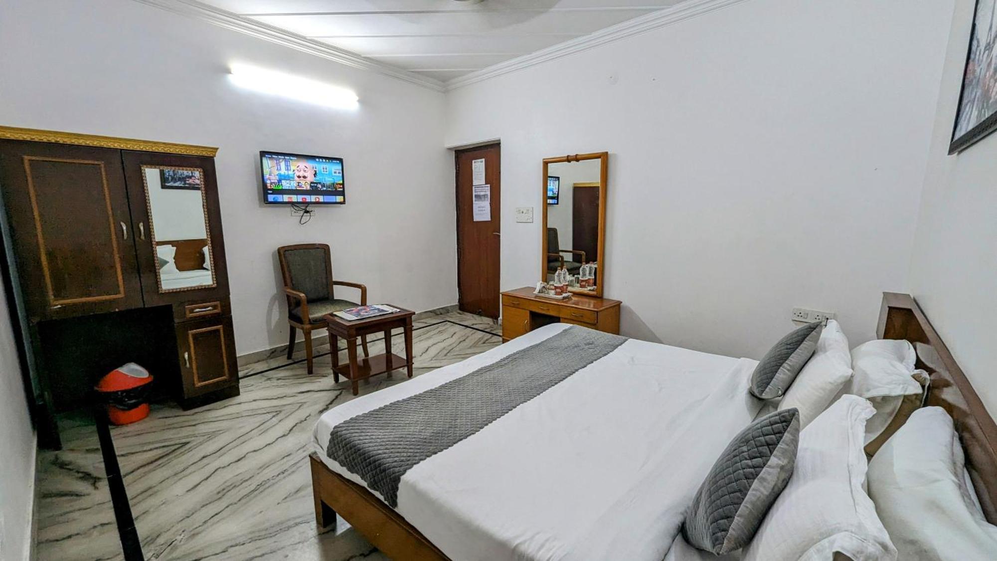 Hotel Lecston @Yashobhoomi Dwarka Sector - 25 Metro Station Delhi (National Capital Territory of India) Exterior foto