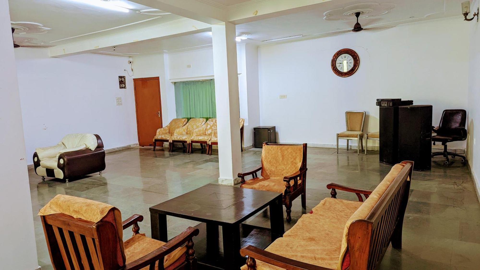 Hotel Lecston @Yashobhoomi Dwarka Sector - 25 Metro Station Delhi (National Capital Territory of India) Exterior foto
