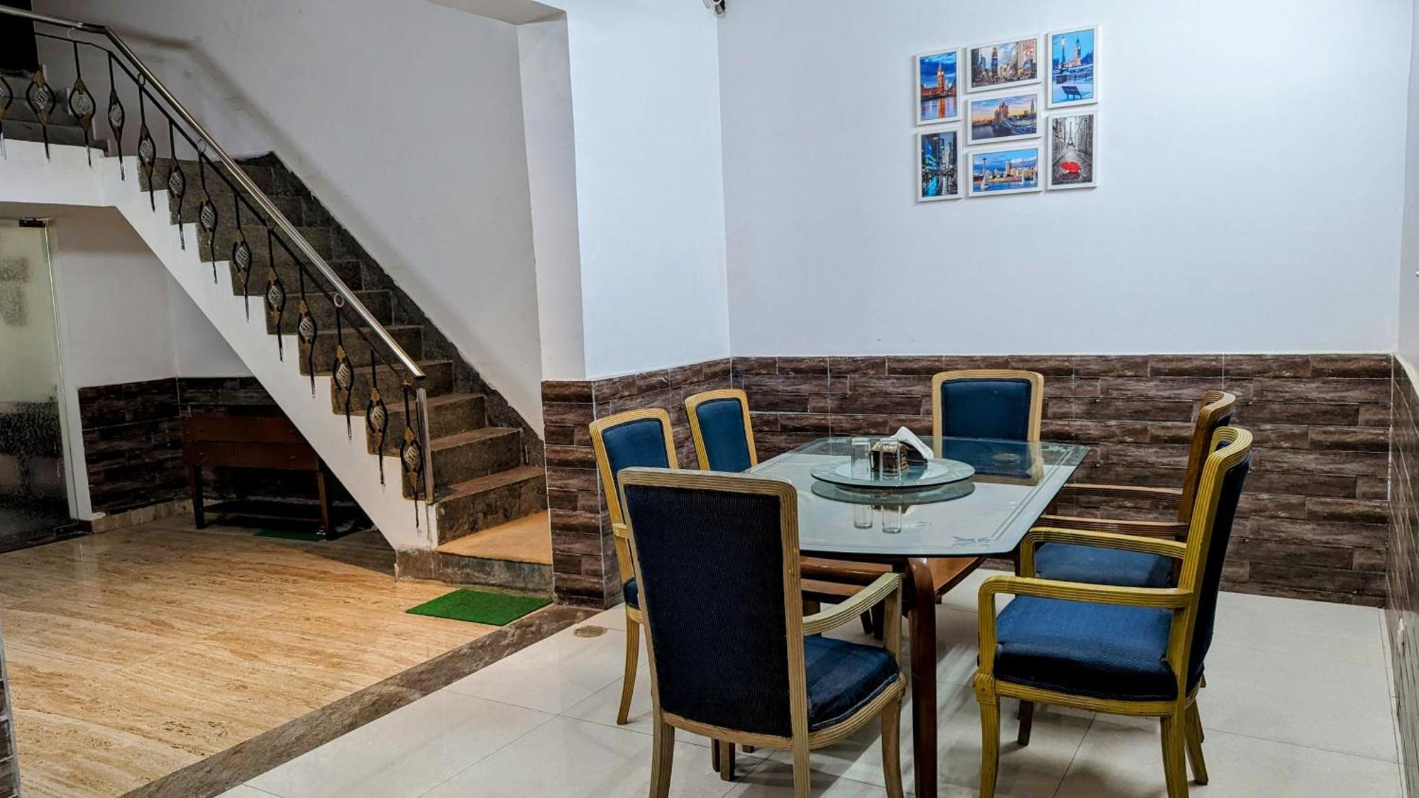 Hotel Lecston @Yashobhoomi Dwarka Sector - 25 Metro Station Delhi (National Capital Territory of India) Exterior foto