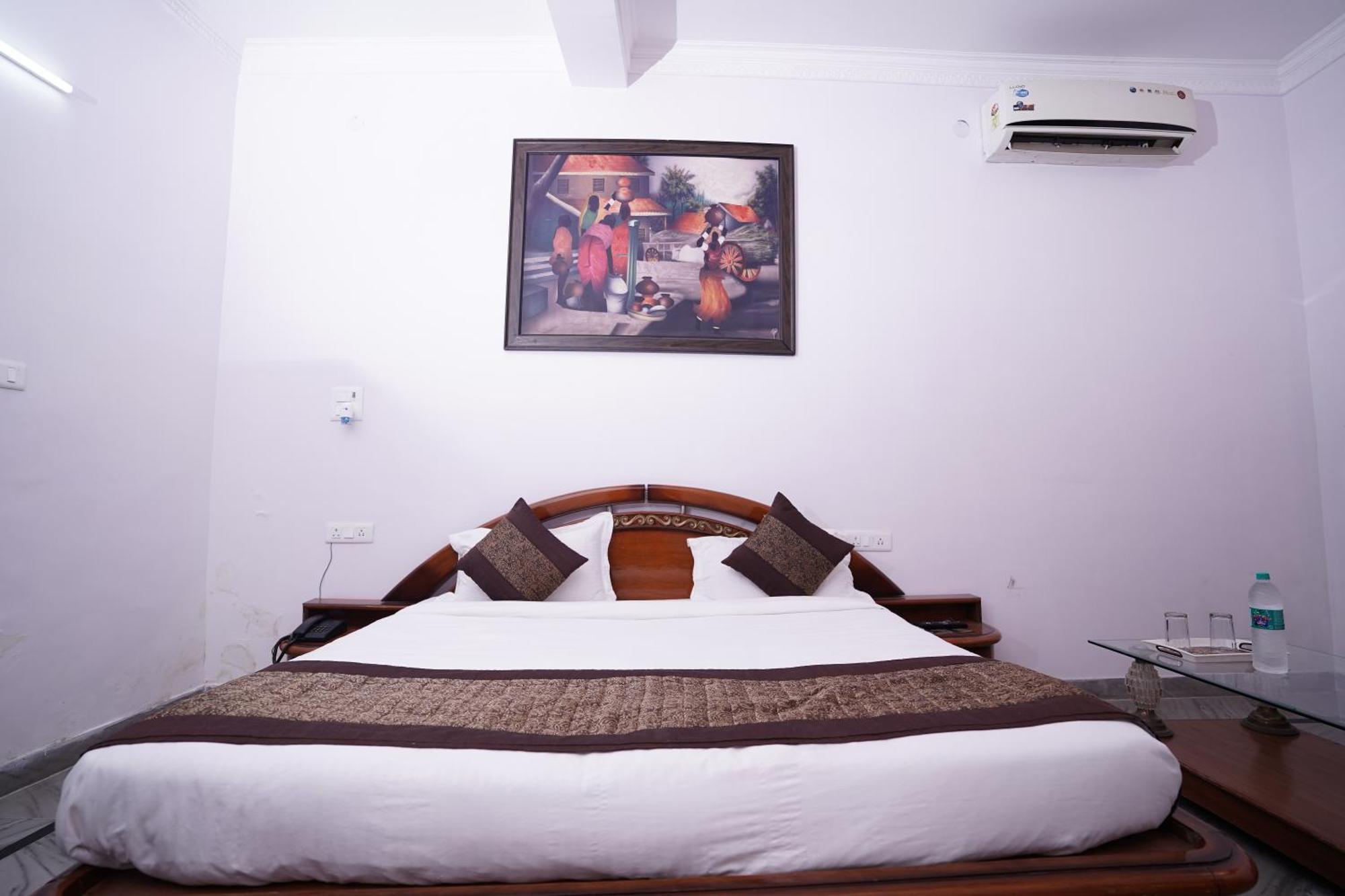 Hotel Lecston @Yashobhoomi Dwarka Sector - 25 Metro Station Delhi (National Capital Territory of India) Exterior foto