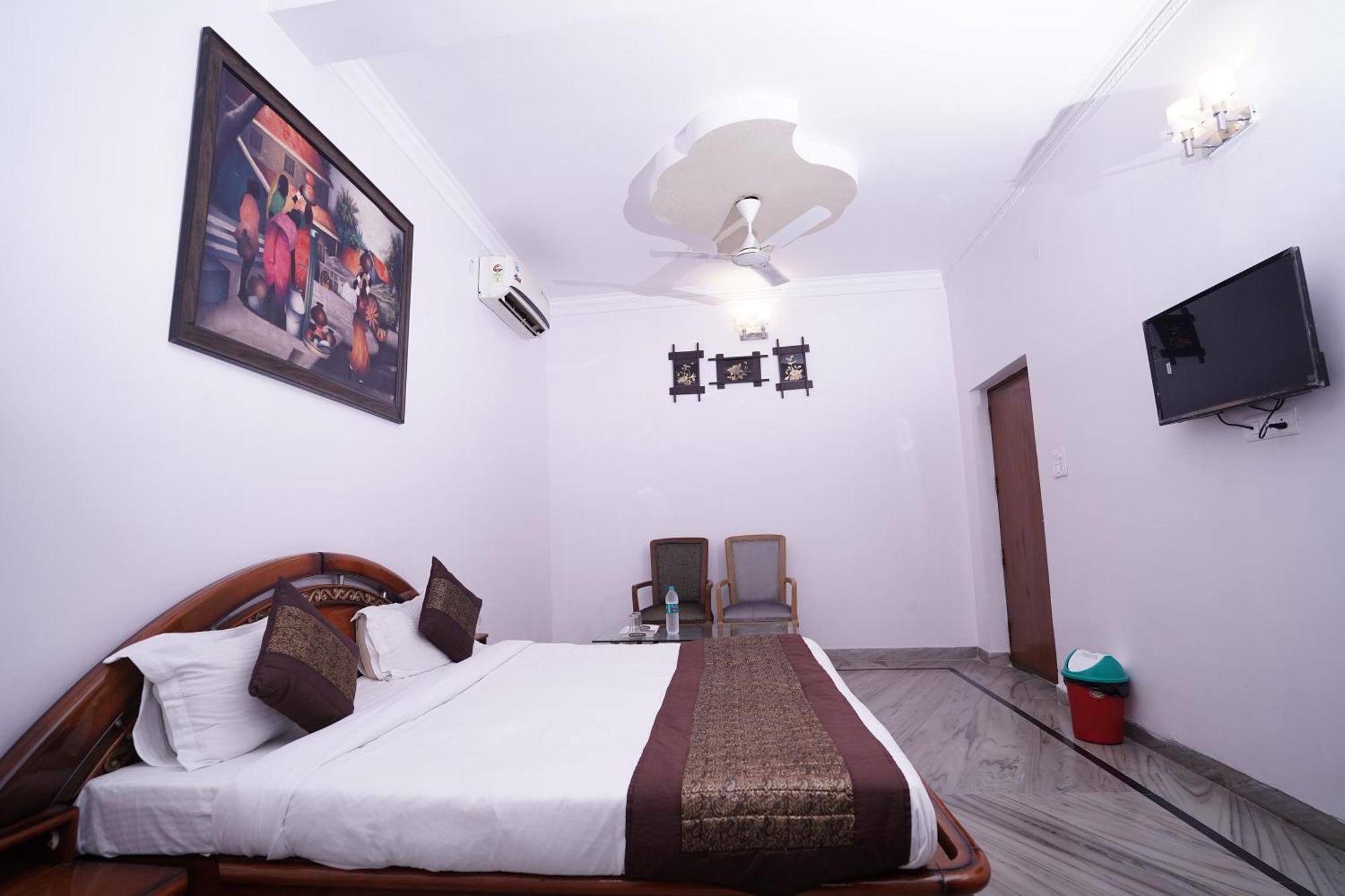 Hotel Lecston @Yashobhoomi Dwarka Sector - 25 Metro Station Delhi (National Capital Territory of India) Exterior foto